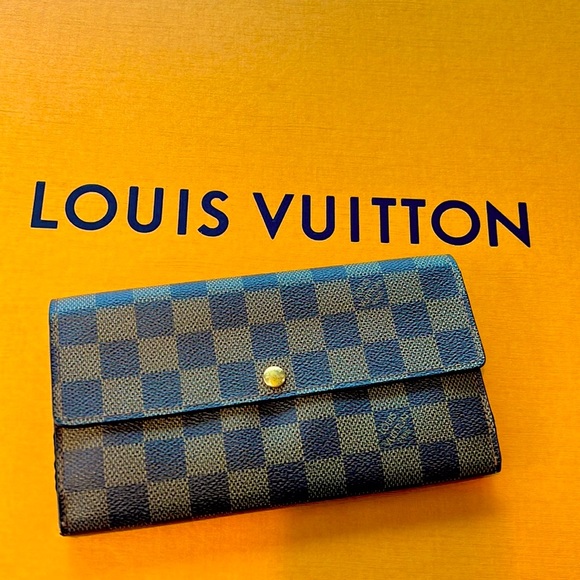 Louis Vuitton Porte Feuille Sara wallet 🤎🖤 - Picture 1 of 11